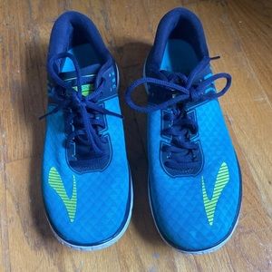 Brooks pure flow 6 running sneakers